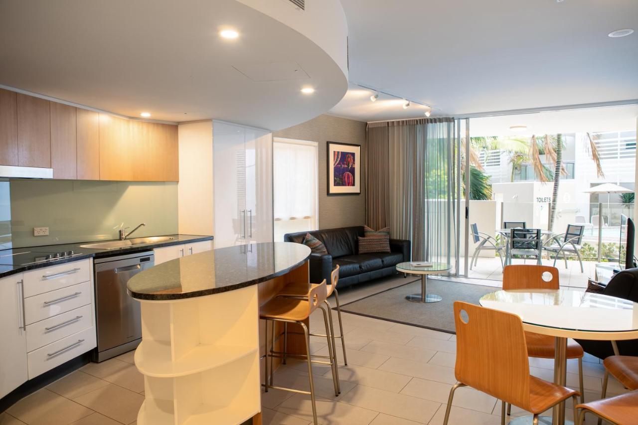 Rumba Beach Resort Caloundra Eksteriør bilde A typical apartment interior
